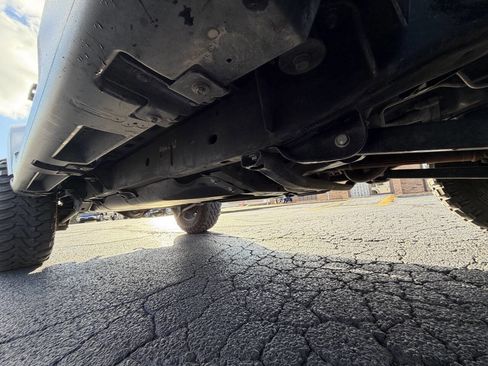 Used 2017 Jeep Wrangler Unlimited Sahara w/ Connectivity Group image 19