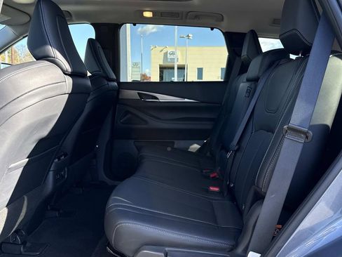 Certified 2024 INFINITI QX60 Luxe w/ Cargo Package image 18