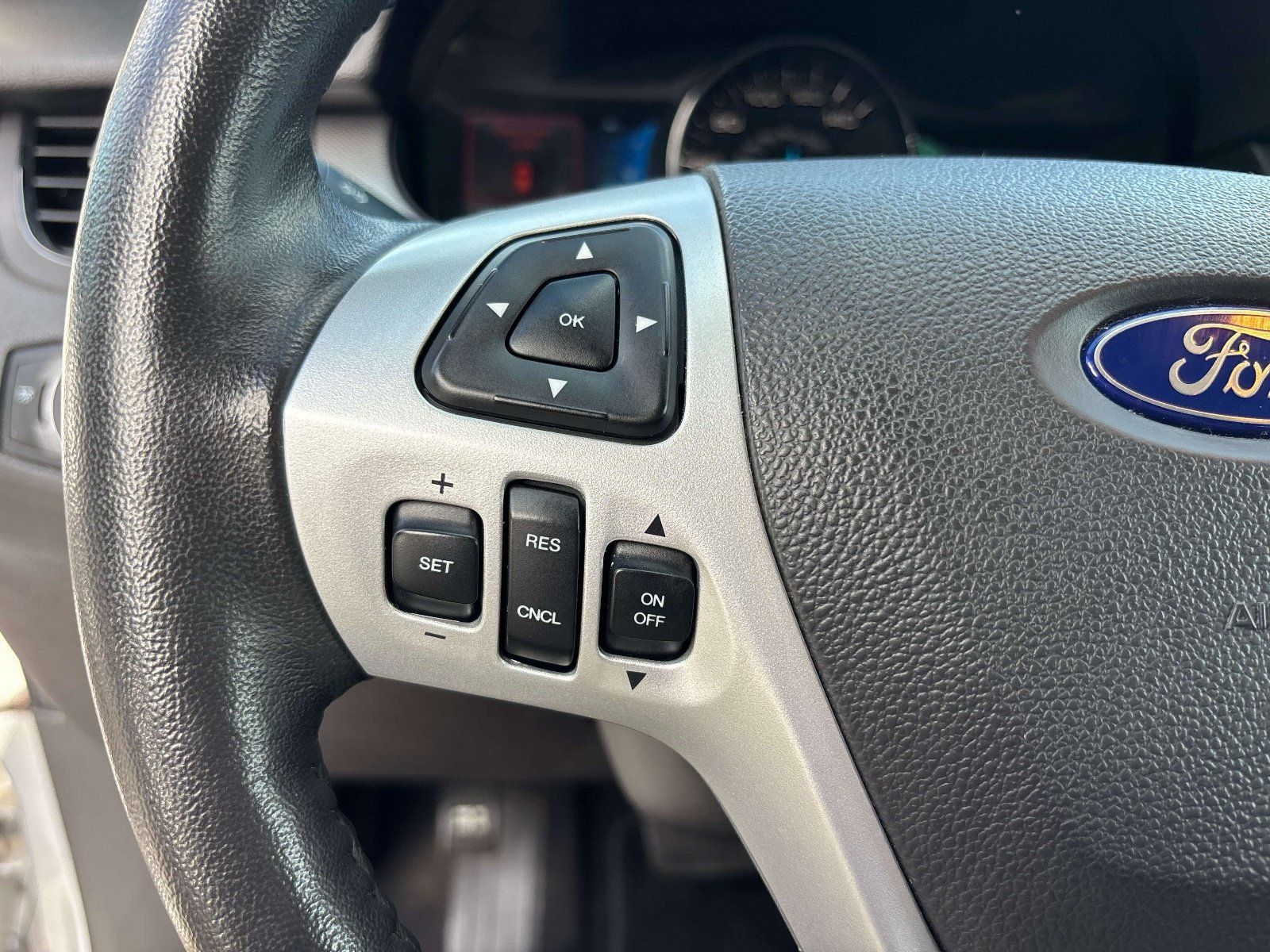 Used 2012 Ford Edge SEL AWD/4WD image 19
