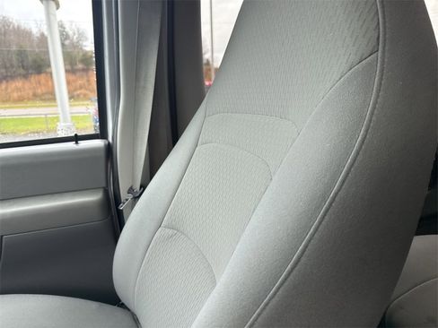 Used 2008 Ford E-350 and Econoline 350 XLT image 25