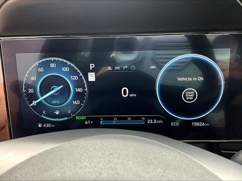 Used 2025 Hyundai Elantra SEL w/ Cargo Package FWD image 12