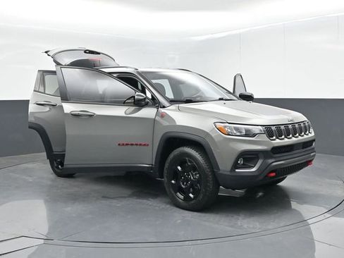 Used 2023 Jeep Compass Trailhawk AWD/4WD image 60