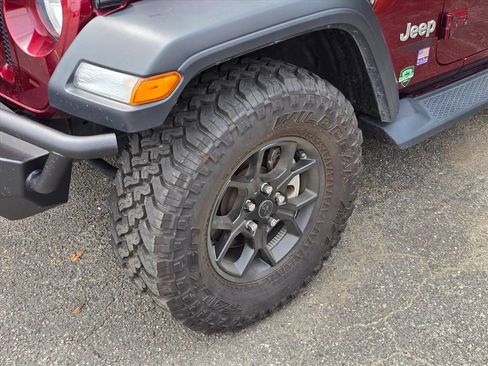 Used 2021 Jeep Wrangler Sport AWD/4WD image 19