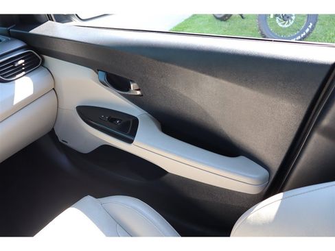 Used 2019 Hyundai Veloster Turbo Ultimate FWD image 20