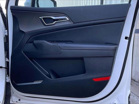 Used 2023 Kia Sportage SX Prestige image 24