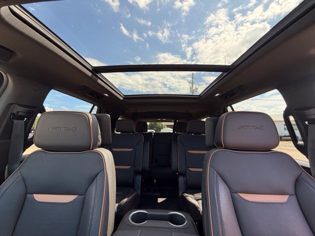 Used 2024 GMC Yukon AT4 w/ Technology Package AWD/4WD image 20