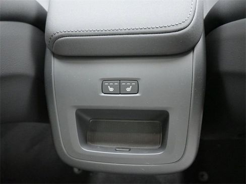 New 2026 Volvo XC60 B5 Core w/ Climate Package image 33