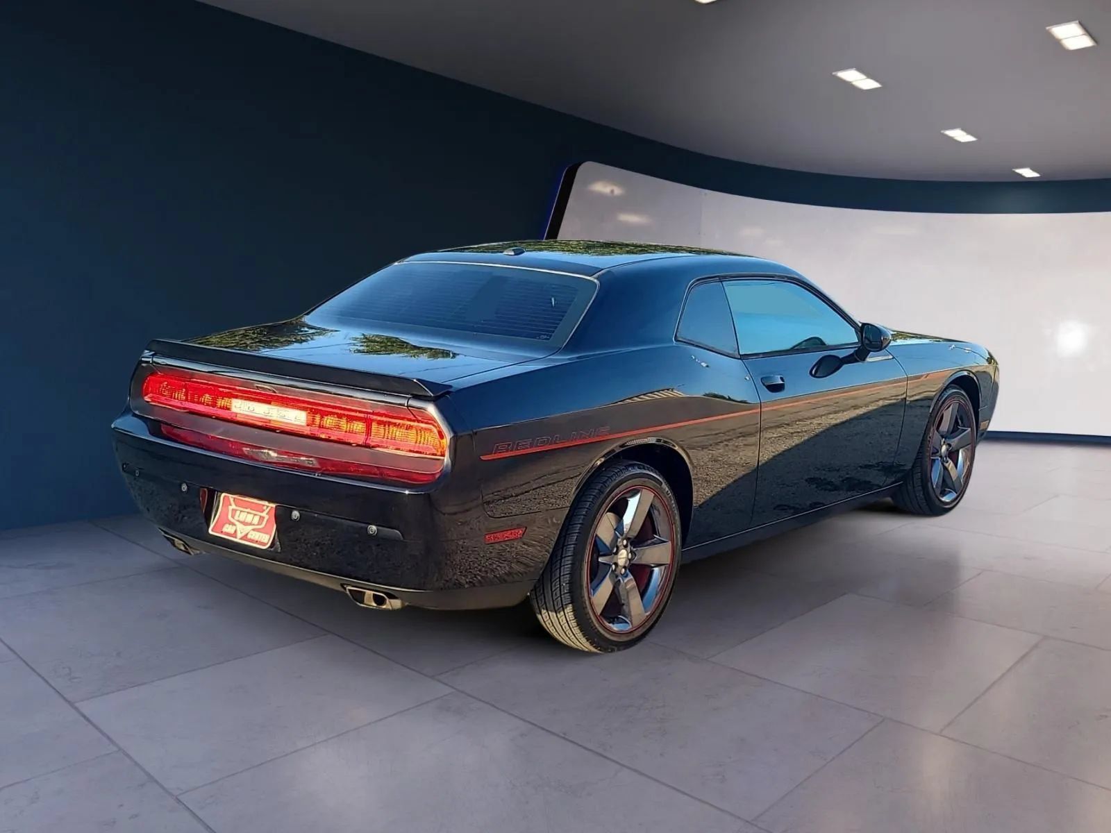Used 2014 Dodge Challenger R/T Plus RWD image 5
