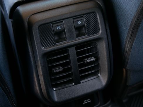 Used 2025 Ford Bronco Heritage Edition AWD/4WD image 26
