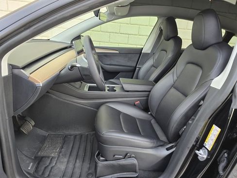 Used 2023 Tesla Model Y Long Range image 18