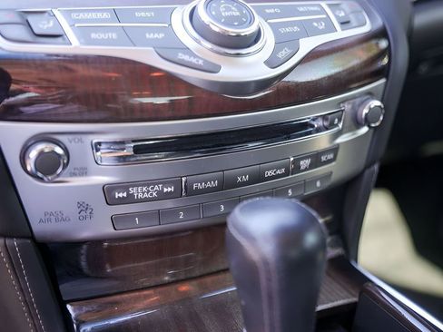 Used 2016 INFINITI Q70 L 3.7 w/ Deluxe Touring Package image 21