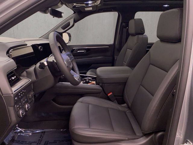 New 2026 Chevrolet Suburban Z71 w/ Z71 Off-Road Package AWD/4WD image 8
