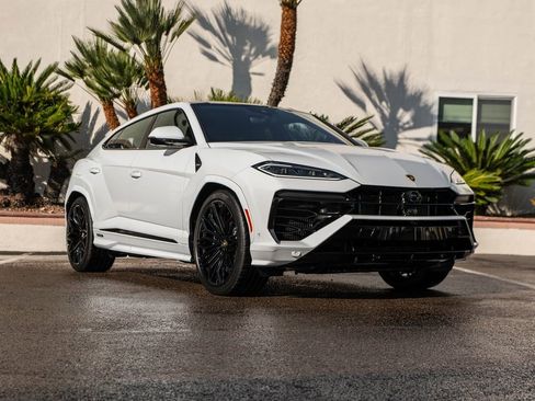 New 2025 Lamborghini Urus SE image 16