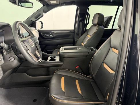 Used 2023 GMC Yukon AT4 w/ AT4 Premium Package AWD/4WD image 23