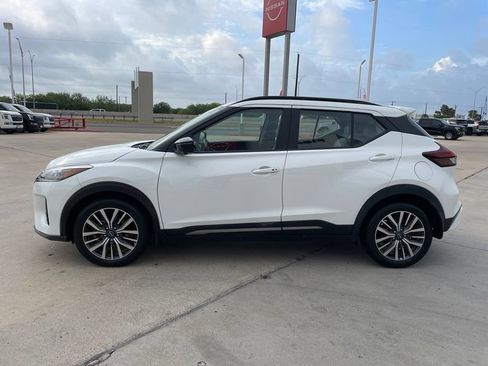 Certified 2024 Nissan Kicks SR w/ SR Premium Package FWD image 4