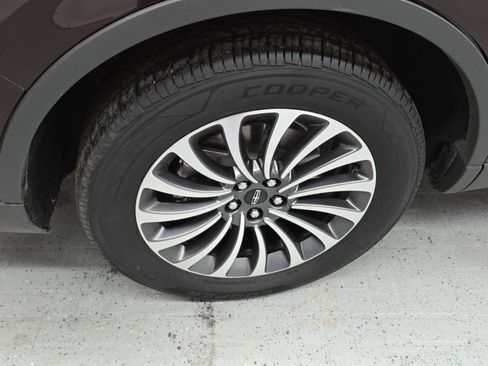 Used 2023 Lincoln Aviator AWD w/ Premium Package image 23