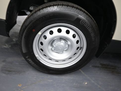 New 2025 Ford Maverick XL w/ 4K Tow Package image 32