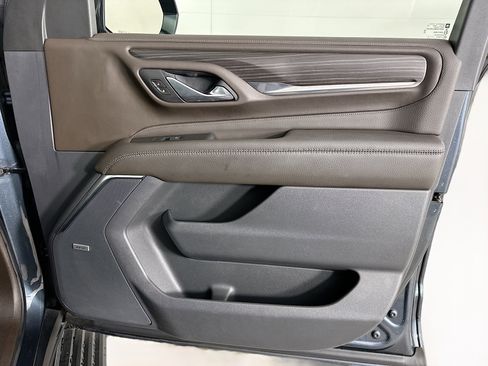Used 2021 GMC Yukon Denali w/ Denali Premium Package image 35