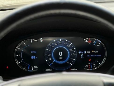 Used 2016 Cadillac Escalade Luxury AWD/4WD image 37