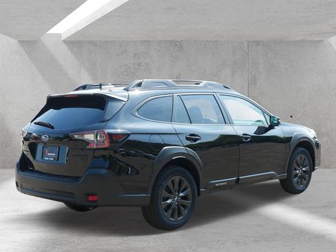 Used 2024 Subaru Outback Onyx Edition XT AWD/4WD image 3