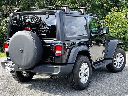 Used 2023 Jeep Wrangler Sport AWD/4WD image 13