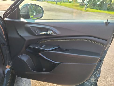 New 2026 Chevrolet Trax LT w/ LT Convenience Package FWD image 9