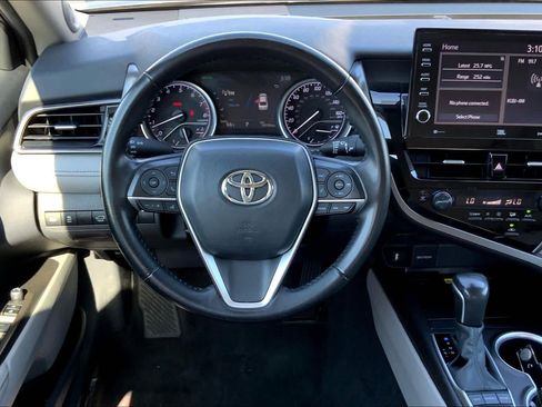 Used 2024 Toyota Camry XLE image 6