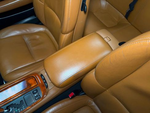 Used 2005 Lexus SC 430 Convertible image 31