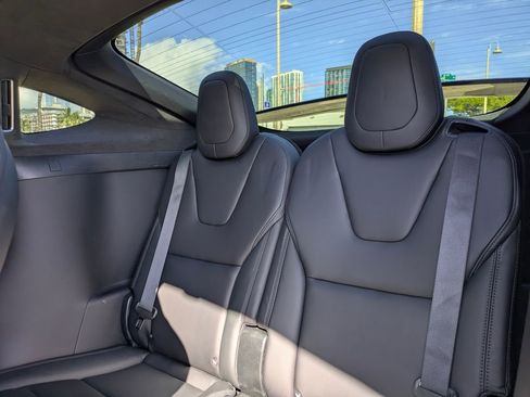 Used 2017 Tesla Model X 75D AWD/4WD image 18