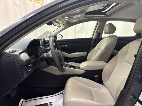Used 2024 Honda Accord EX image 12