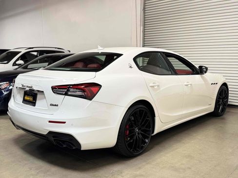 Used 2021 Maserati Ghibli S GranSport RWD image 22