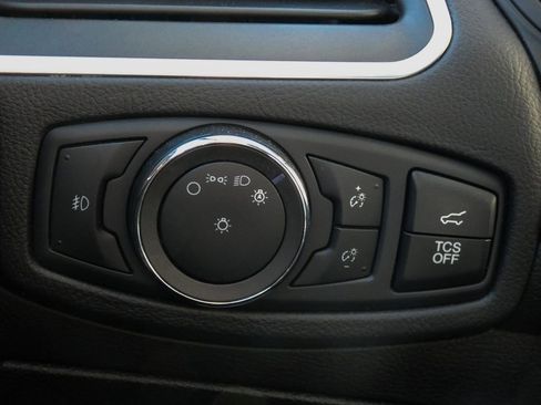 Used 2022 Ford Edge Titanium image 22