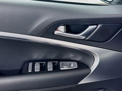 Certified 2025 Genesis G70 2.5T image 18