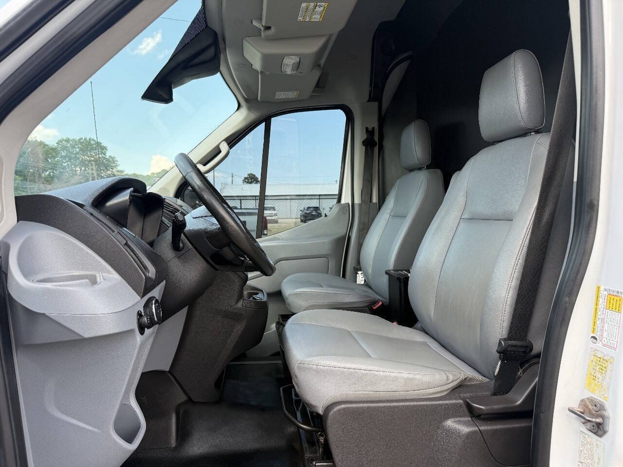 Used 2018 Ford Transit 350 148 Medium Roof RWD image 3