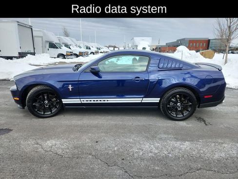 Used 2011 Ford Mustang Premium w/ 202A Rapid Spec Order Code image 4