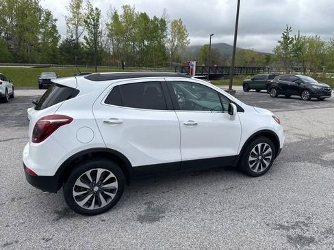 Used 2022 Buick Encore Preferred w/ Safety Package AWD/4WD image 19