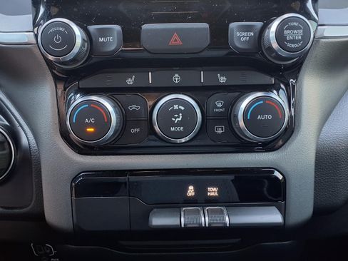 Used 2023 RAM 1500 Big Horn AWD/4WD image 24