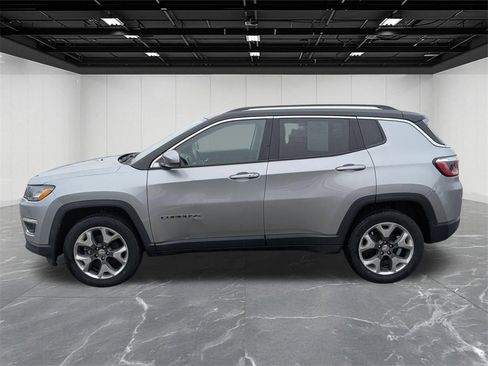Used 2019 Jeep Compass Limited image 2