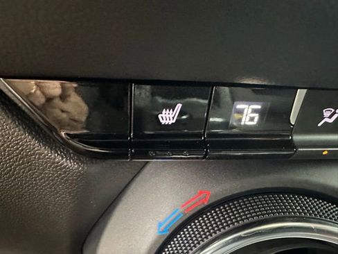 Used 2024 Chevrolet Blazer LT w/ Convenience Package FWD image 35