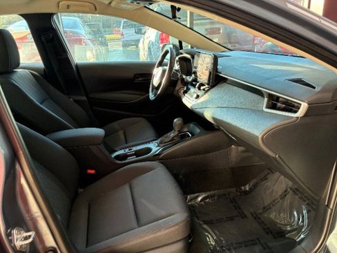 Used 2024 Toyota Corolla LE image 28