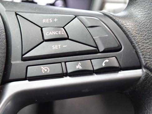 Used 2025 Nissan Altima 2.5 SV FWD image 22