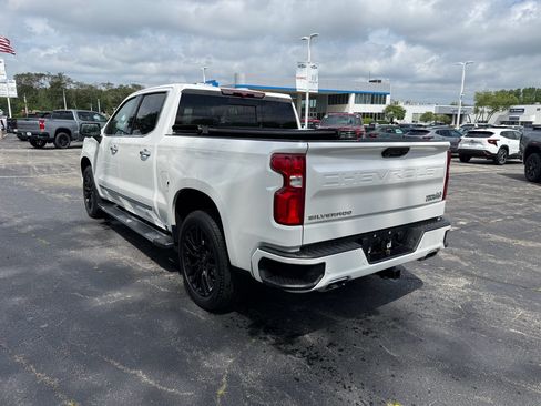 Used 2022 Chevrolet Silverado 1500 High Country w/ High Country Premium Package AWD/4WD image 7