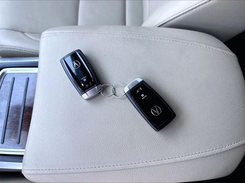 Used 2018 Acura MDX SH-AWD w/ Technology Package image 14