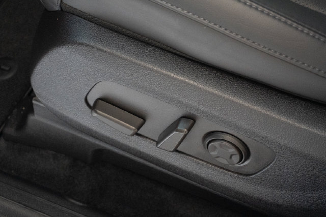 Used 2026 Kia Carnival EX FWD image 17