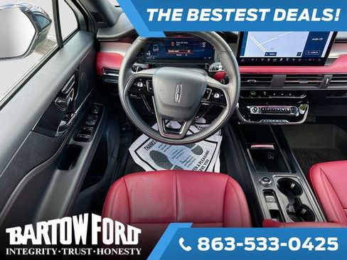 Used 2025 Lincoln Corsair Reserve image 22