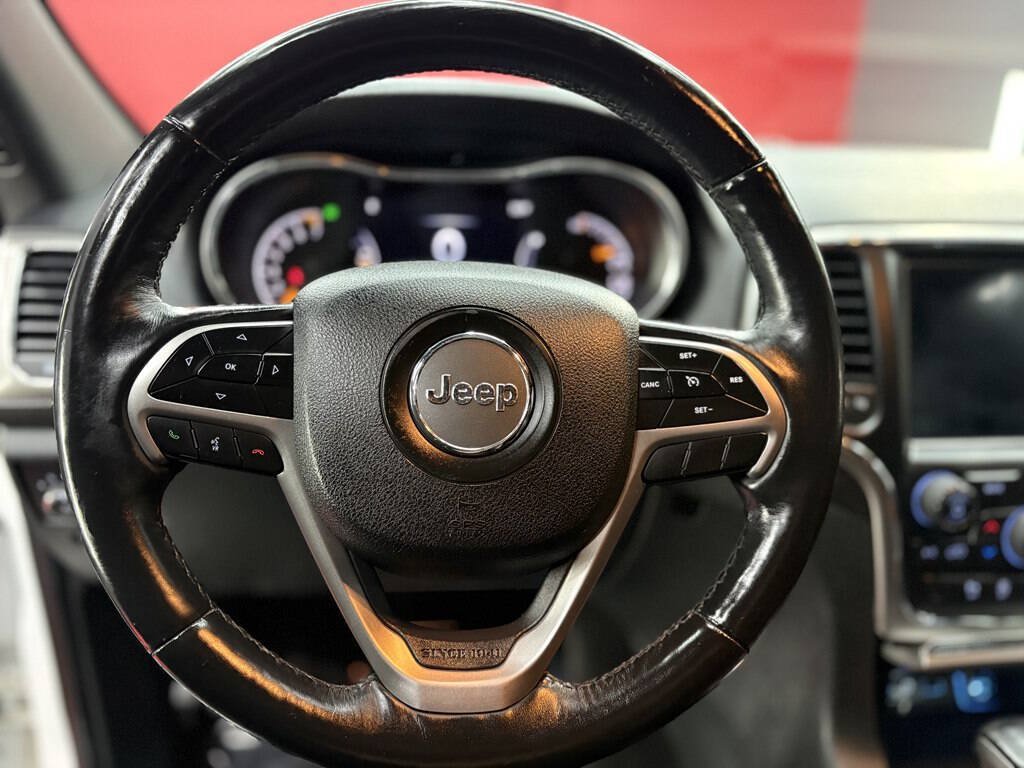 Used 2018 Jeep Grand Cherokee Altitude AWD/4WD image 17