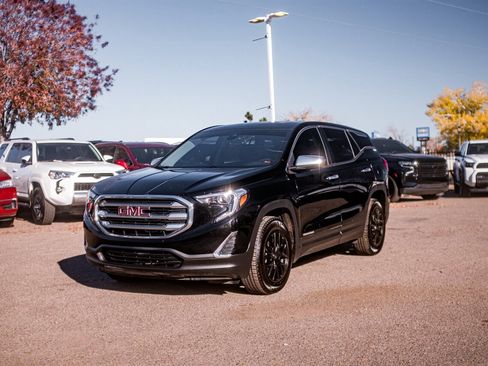 Used 2020 GMC Terrain SLE image 3