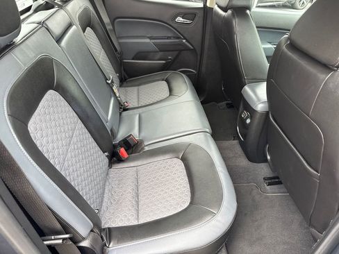 Used 2020 Chevrolet Colorado Z71 RWD image 40