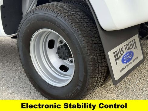 New 2026 Ford F350 XLT w/ FX4 Off-Road Package image 8