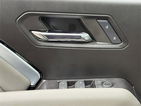 Used 2024 Chevrolet Colorado ZR2 w/ Technology Package image 25